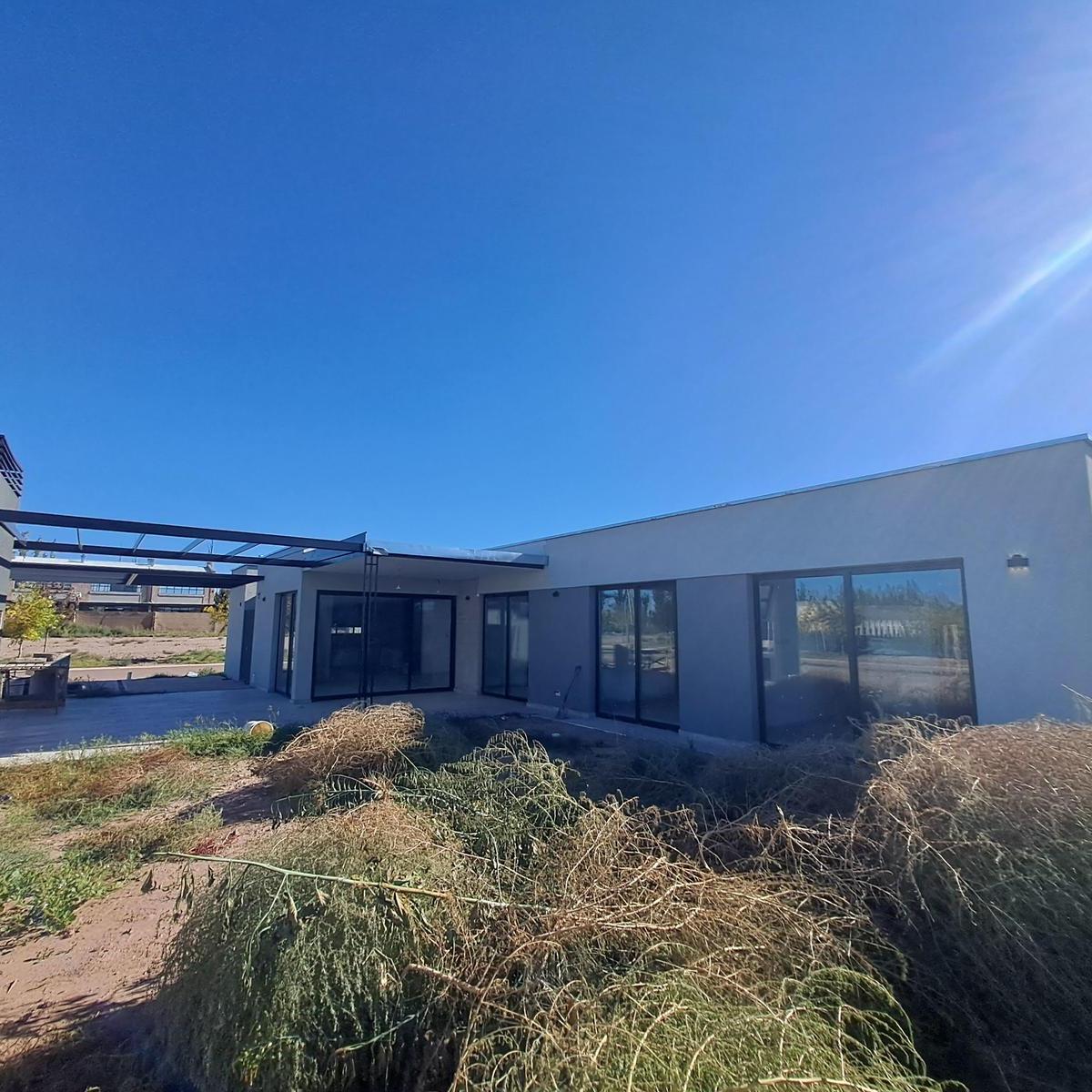 Casa en Venta B° La Luisa - 3 Dorm. - a Estrenar 2