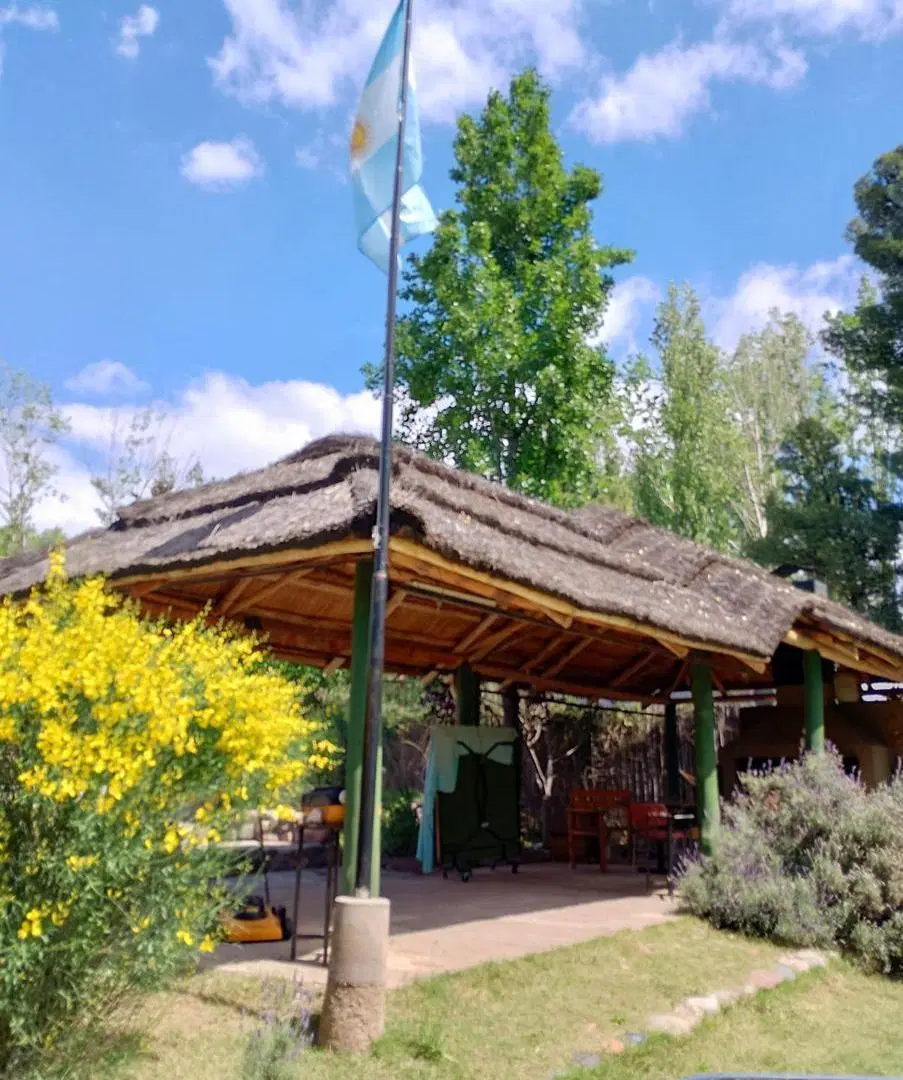 Casa con pileta en Vistalba 3