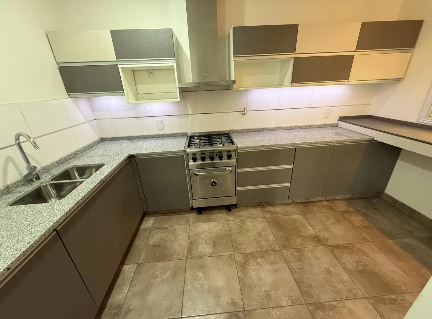 Casa en venta 4 dormitorios y 3 baños en Mendoza Capital 5