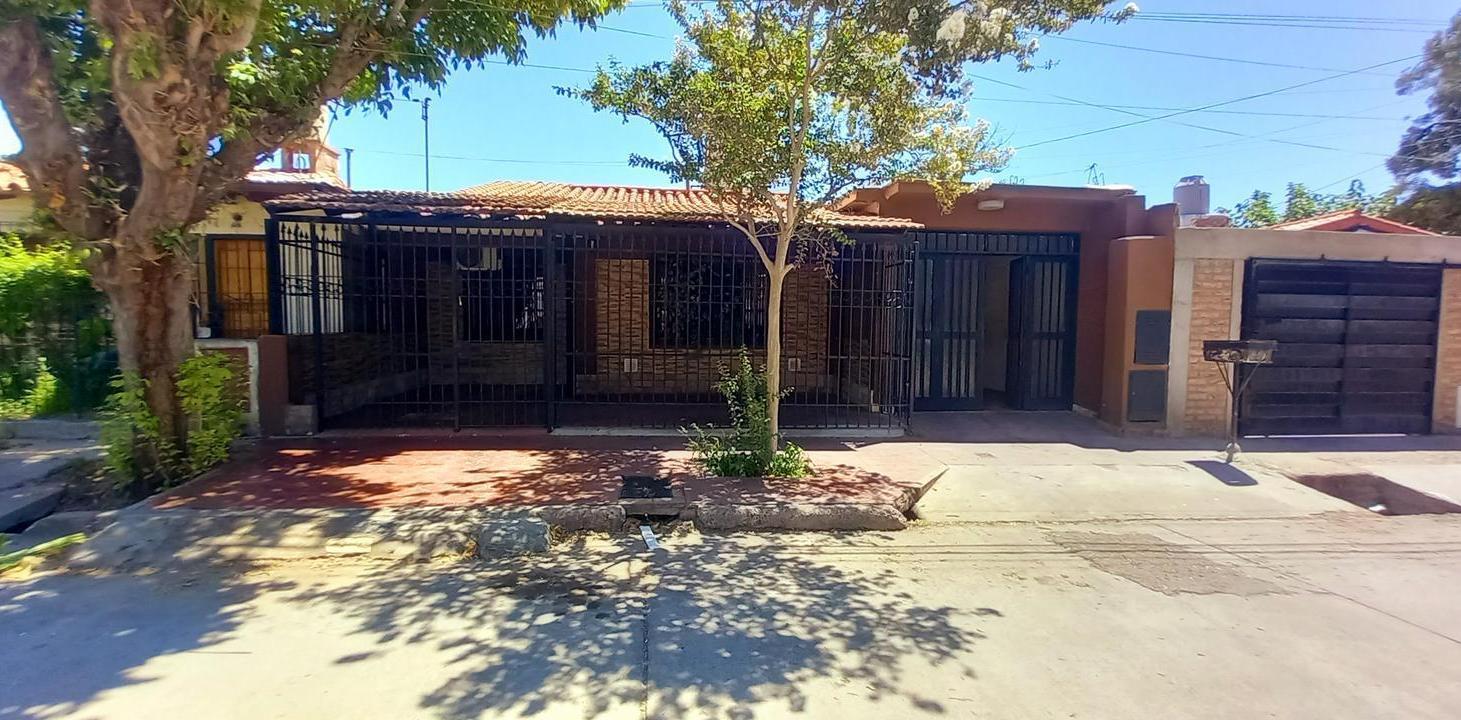 Casa más Departamento en Las Heras
