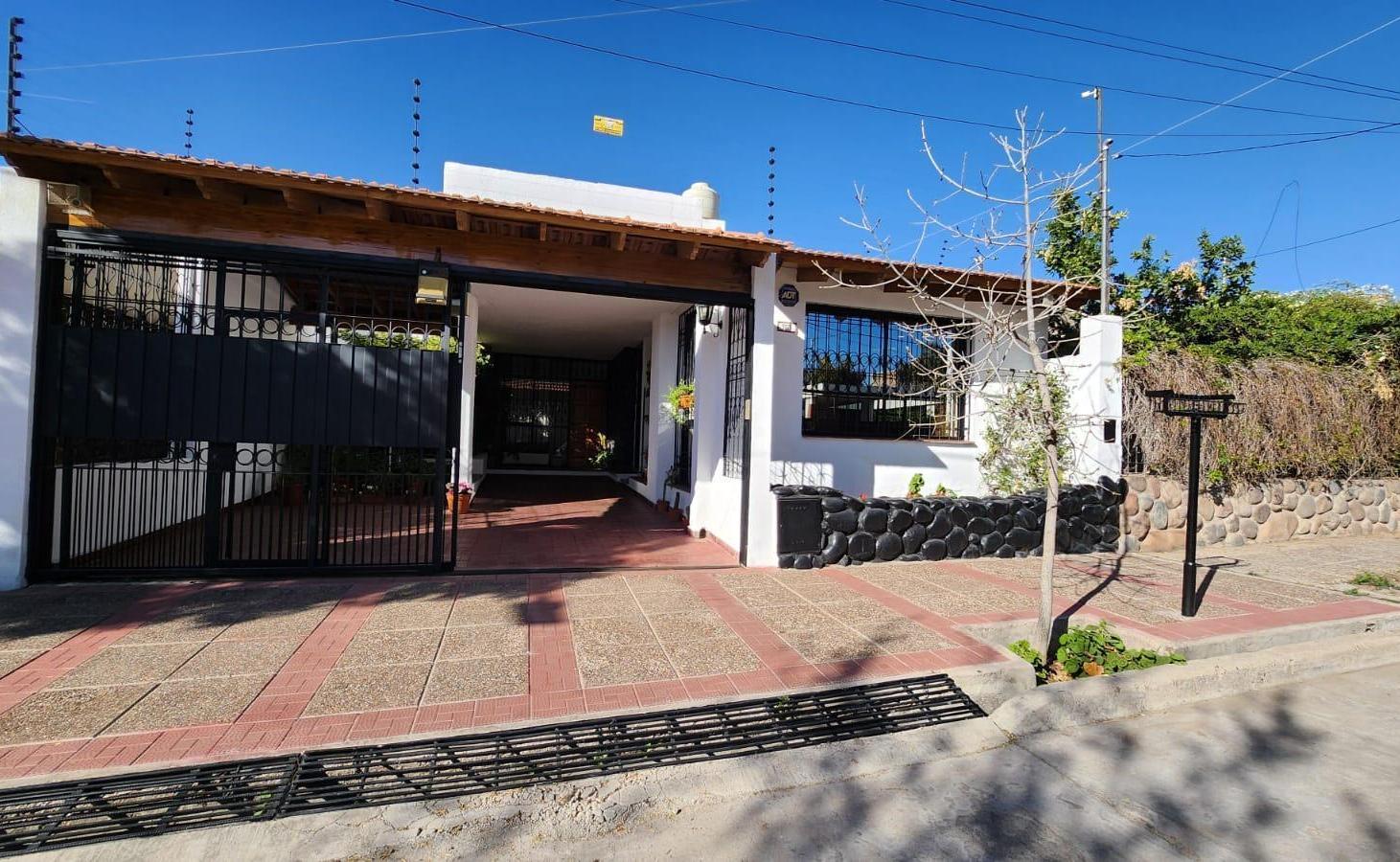 Casa en venta Apta Credito barrio Supe Godoy Cruz Mendoza