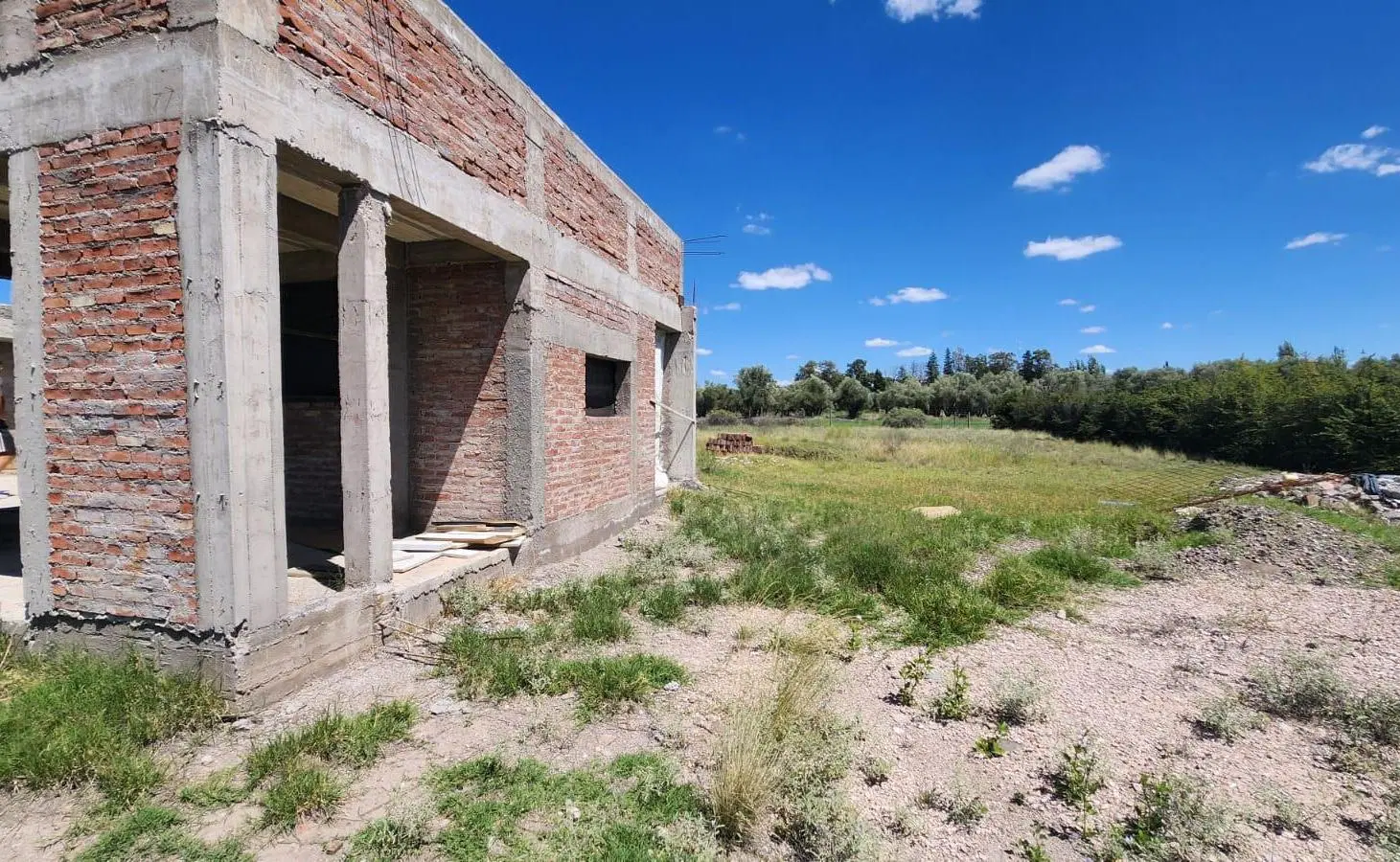 Casa en obra gruesa en Las Paredes 2
