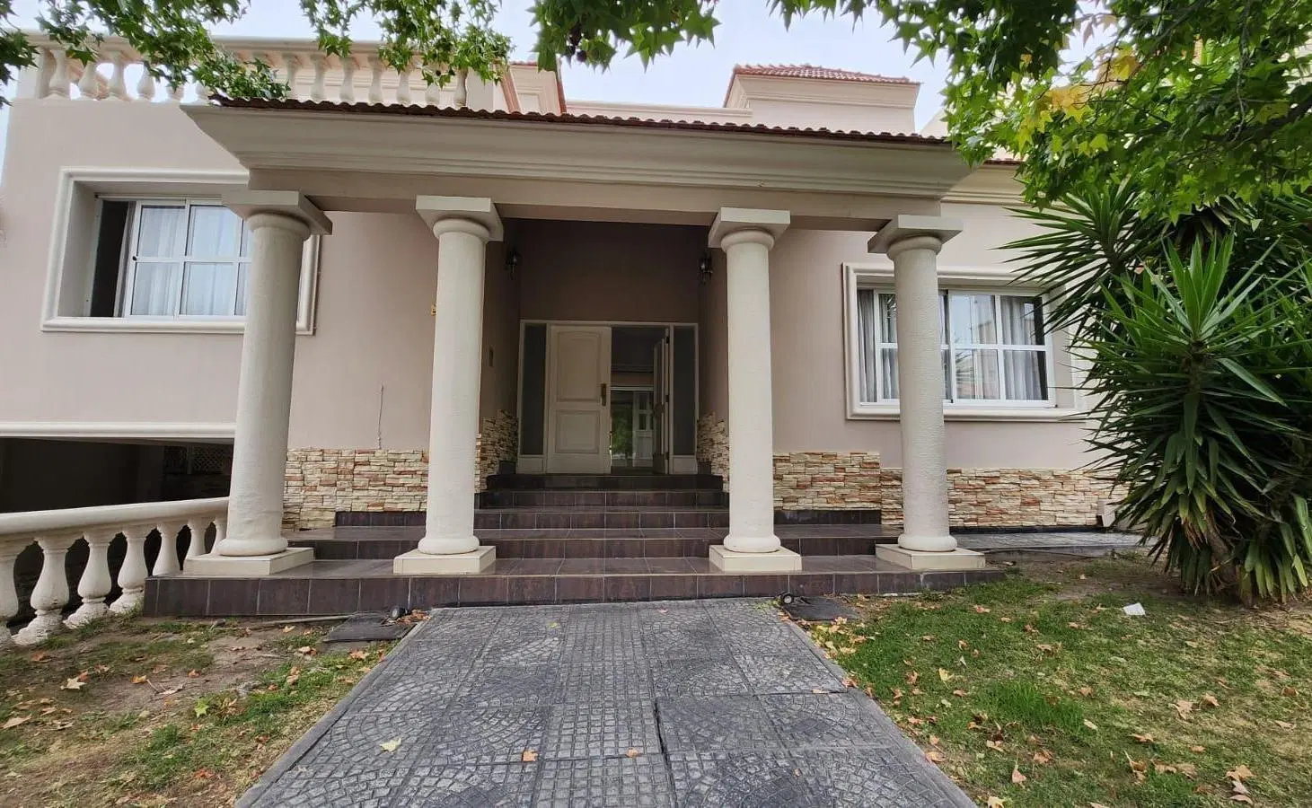 Casa en alquiler en Barrio Palmares 5