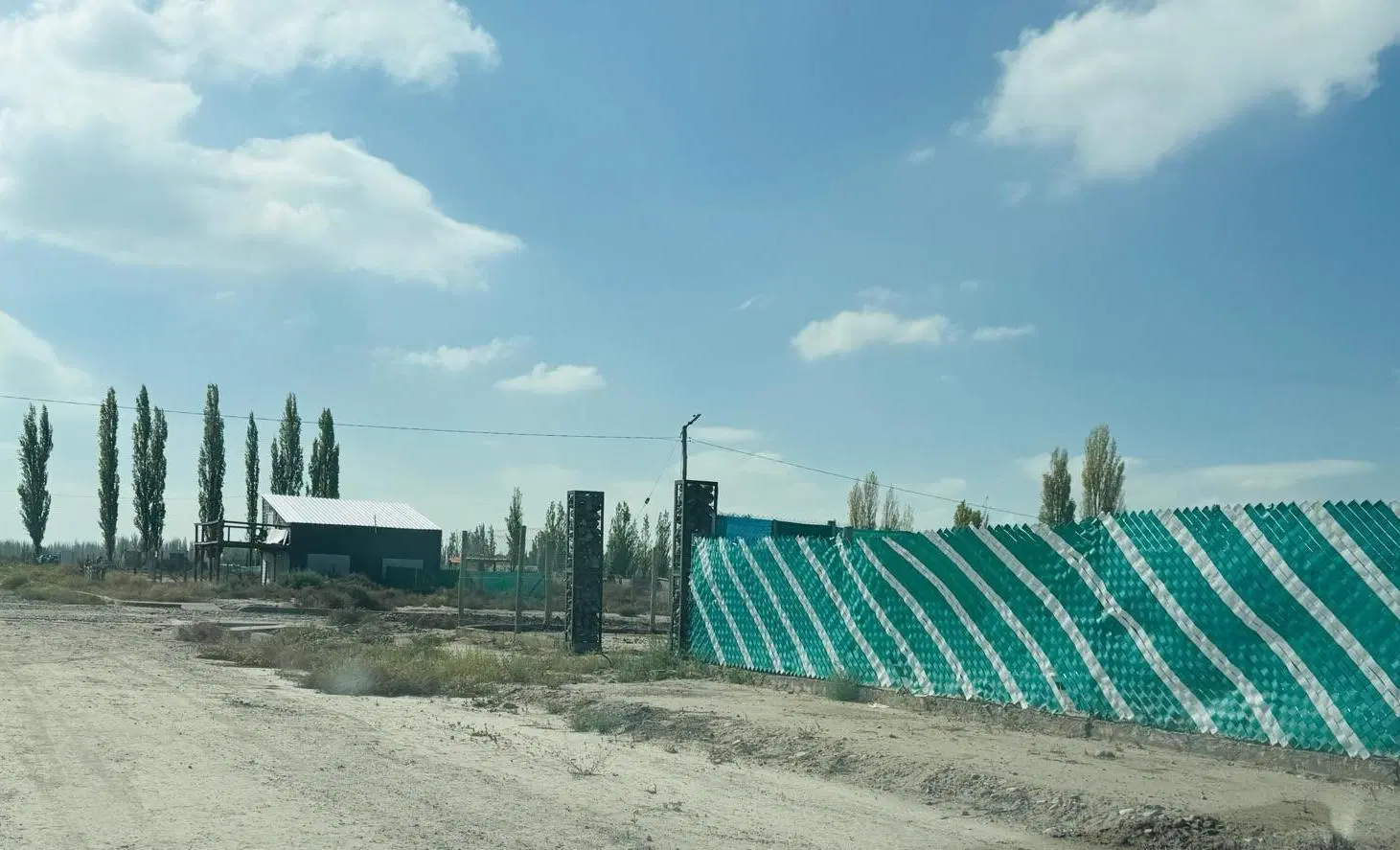 Terreno de 300 metros en Barrio Rincon de Cobos. Perdriel. Lujan de Cuyo 1