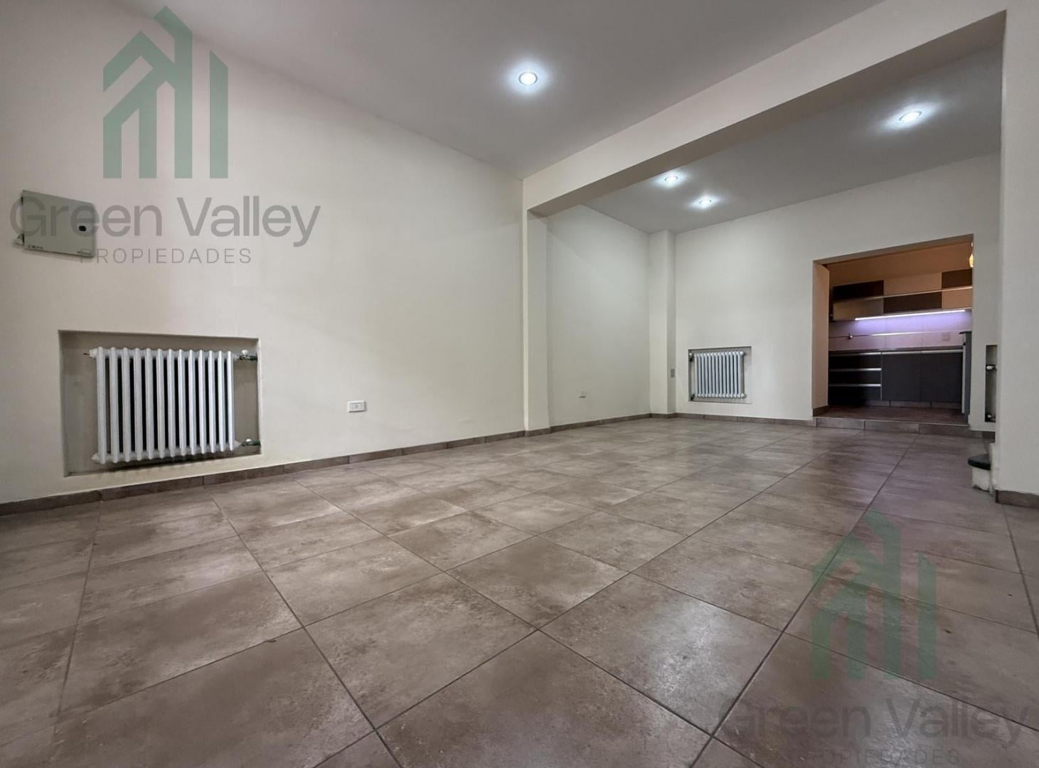 Foto de Casa en venta 4 dormitorios y 3 baños en Mendoza Capital, imagen 1