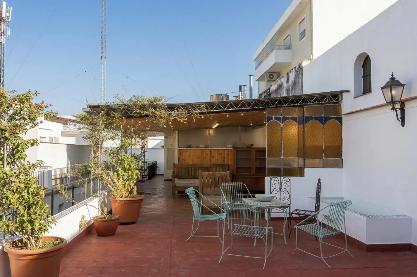 CASA EN ALQUILER PASEO GUEMES 2