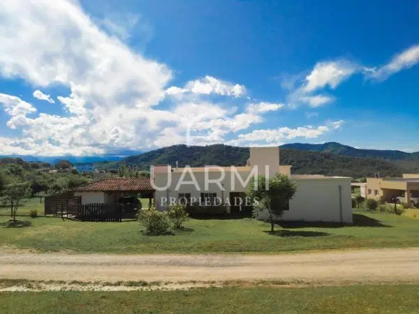 Casa en venta en La Lucinda Norte 1