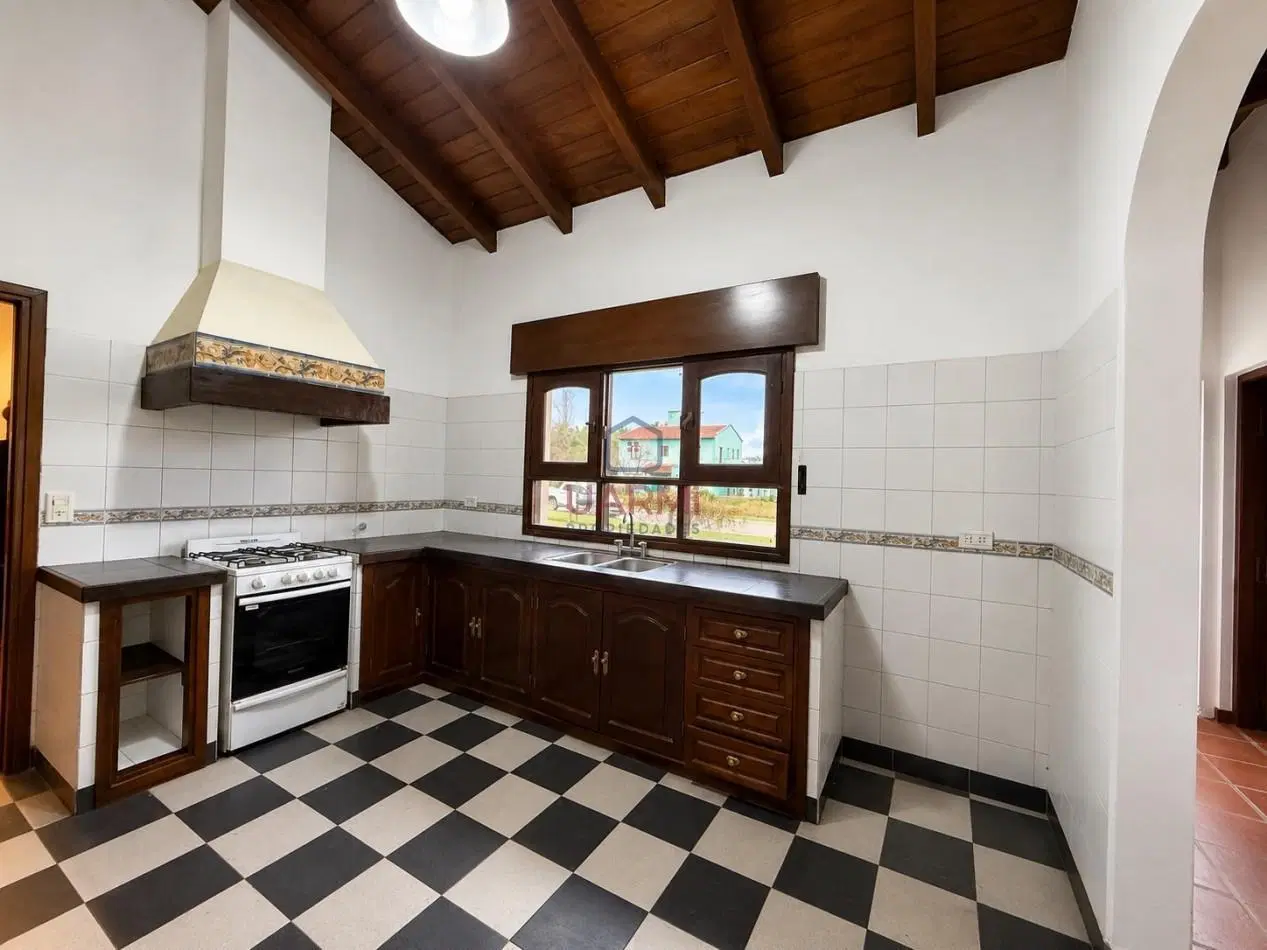 CASA EN VENTA EN EL TIPAL 2