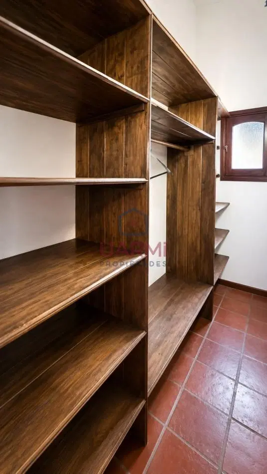 CASA EN VENTA EN EL TIPAL 8