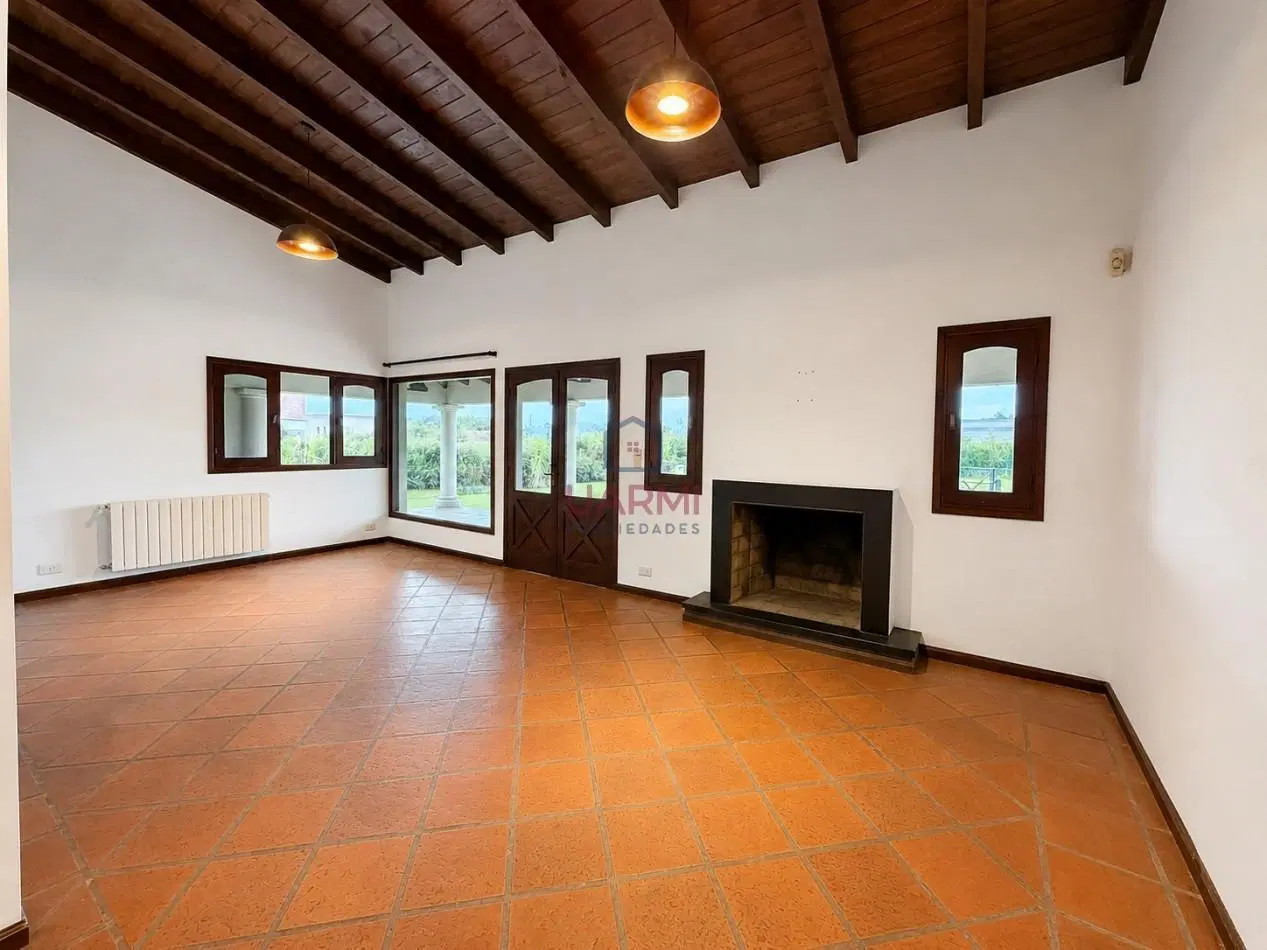 CASA EN VENTA EN EL TIPAL 1