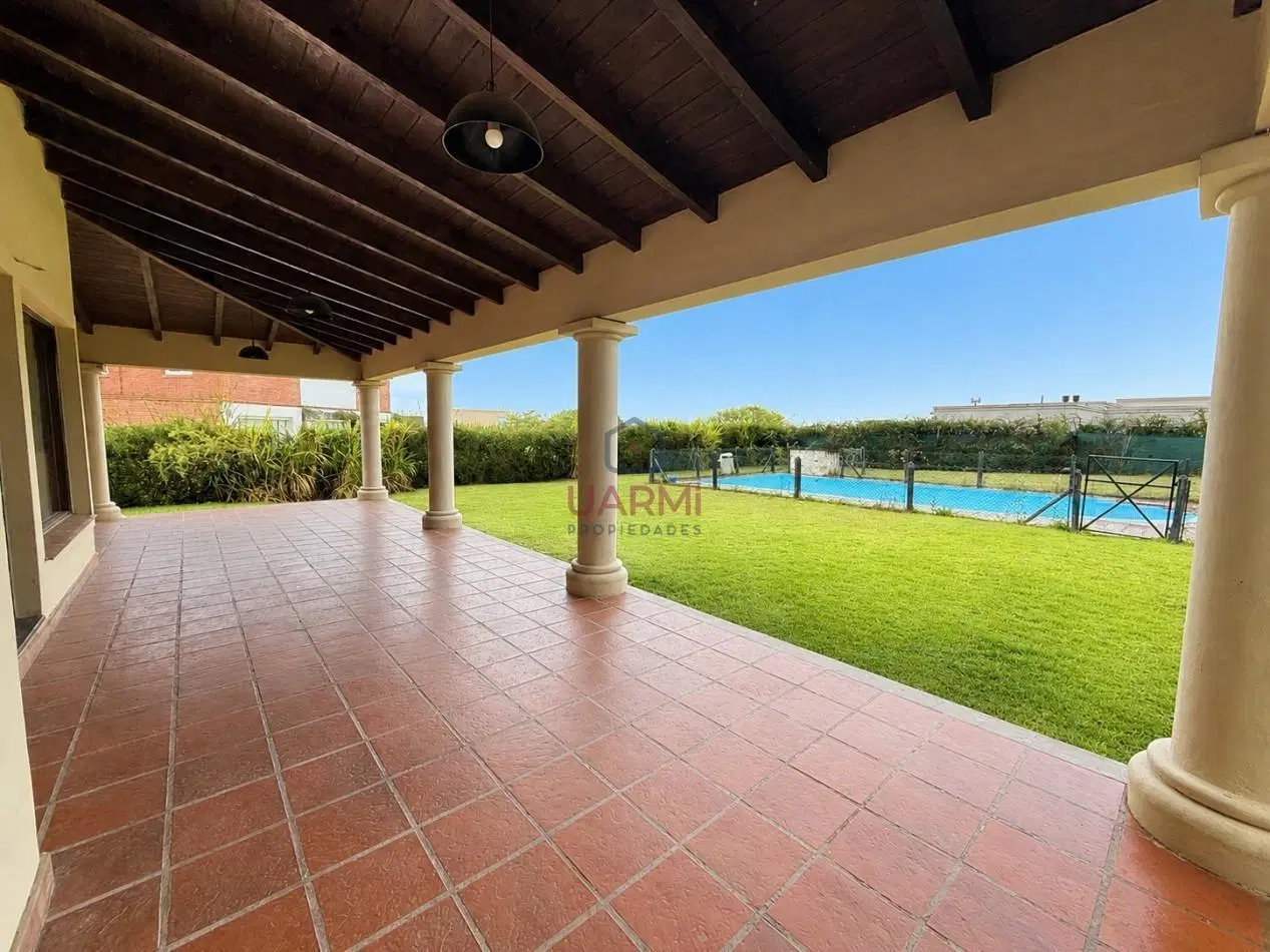 CASA EN VENTA EN EL TIPAL 4