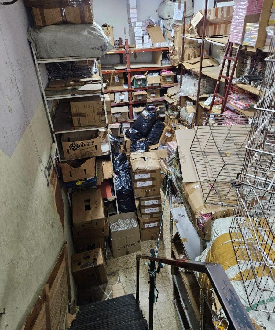 Foto de UNICO LOCAL ALQUILER PASTEUR 384, imagen 1