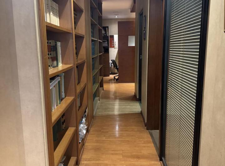 Espectacular Oficina en Venta - Zona Privilegiada 4