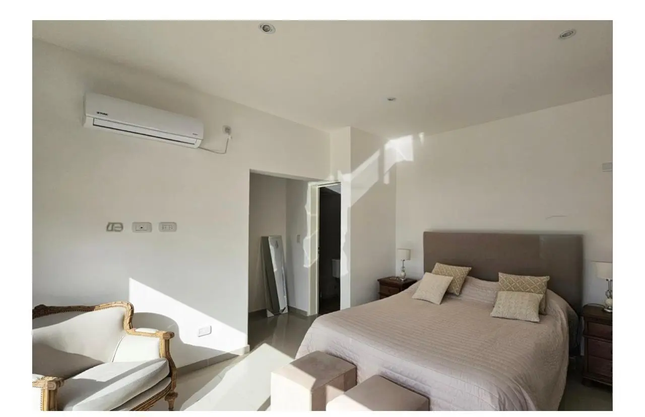 Casa al lago en alquiler anual de 6 ambientes en el barrio golf el Canton con o sin muebles 5