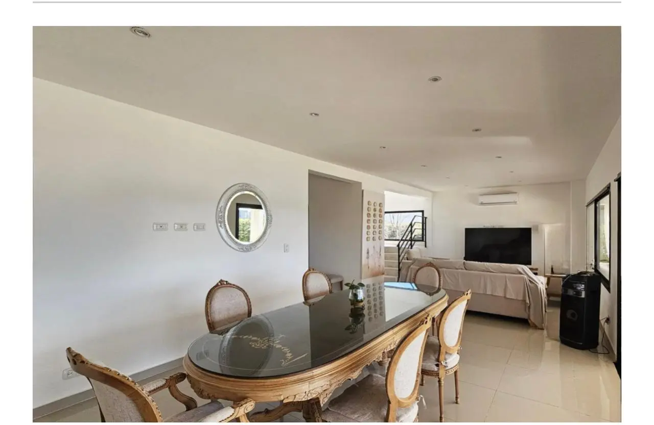Casa al lago en alquiler anual de 6 ambientes en el barrio golf el Canton con o sin muebles 4