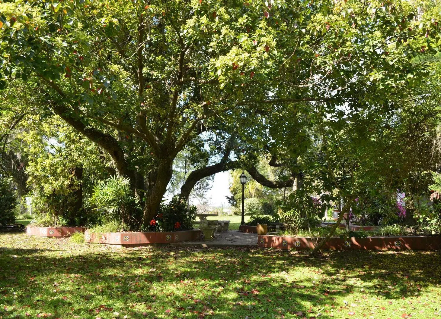 Casa en Venta Estilo Colonial nueve mil metros de parque con pileta en el  El Cazador Escobar 5