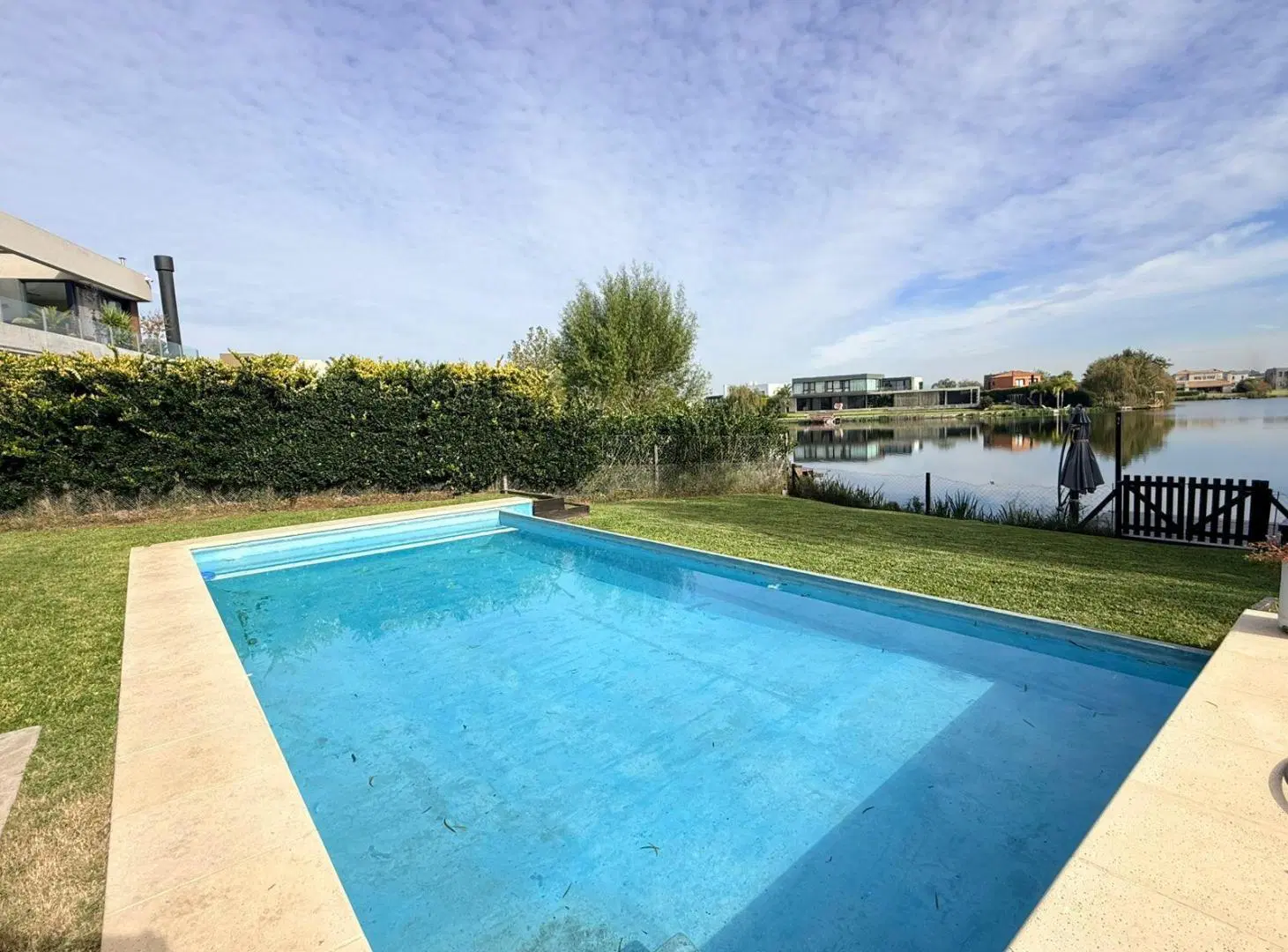 Casa en alquiler anual de 6 ambientes al agua en El Canton - Islas 2