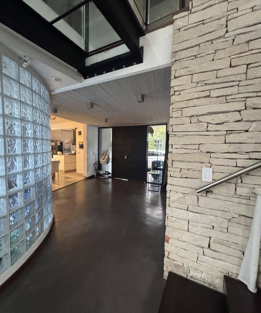 Casa 5 ambientes en Venta al agua - Barrio Los Sauces - Nordelta