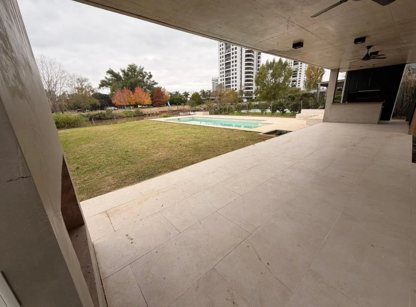 Casa de 5 ambientes a estrenar a la venta o alquiler con salida al río - Santa María de Tigre 3