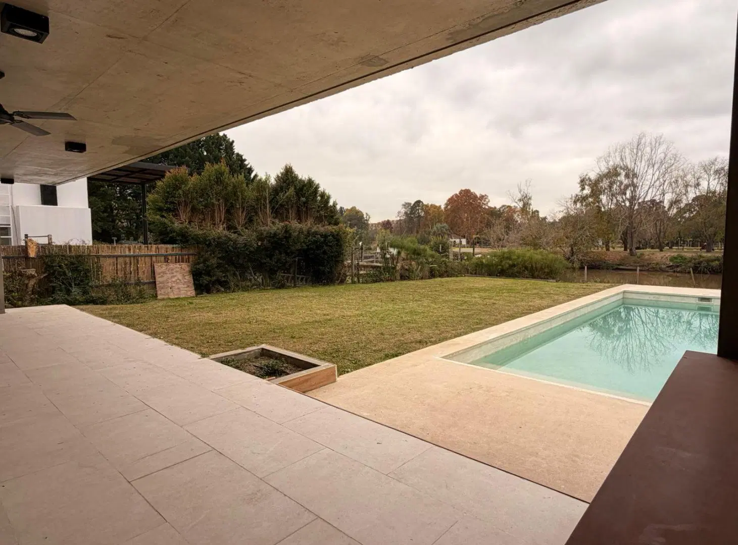 Casa de 5 ambientes a estrenar a la venta o alquiler con salida al río - Santa María de Tigre 4