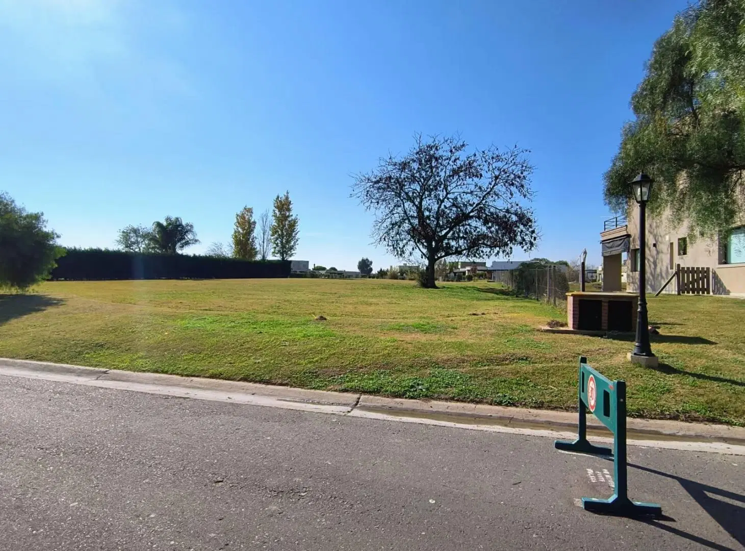Terreno interno en venta con orientación Noreste en San Sebastian área 2 1