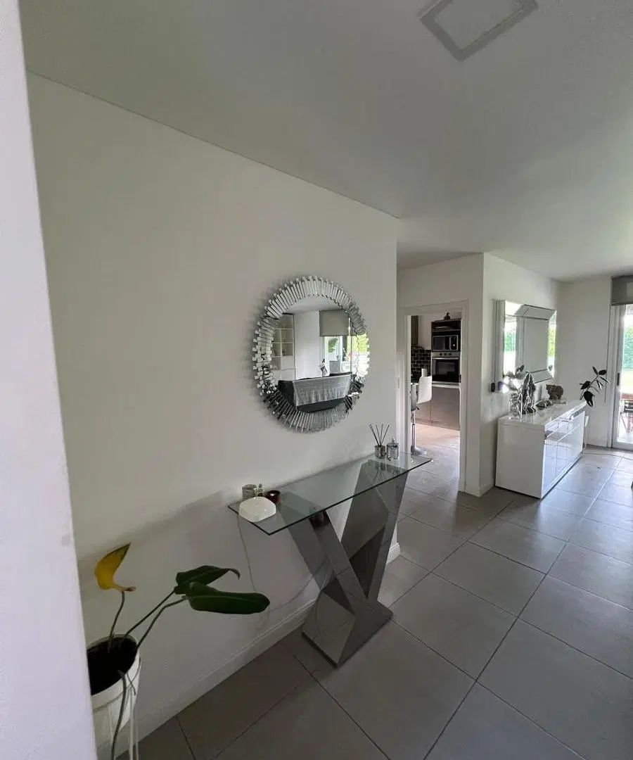 Casa sobre lote interno en venta en San Matias área 1, 6 ambientes,  dormitorios con pileta 3