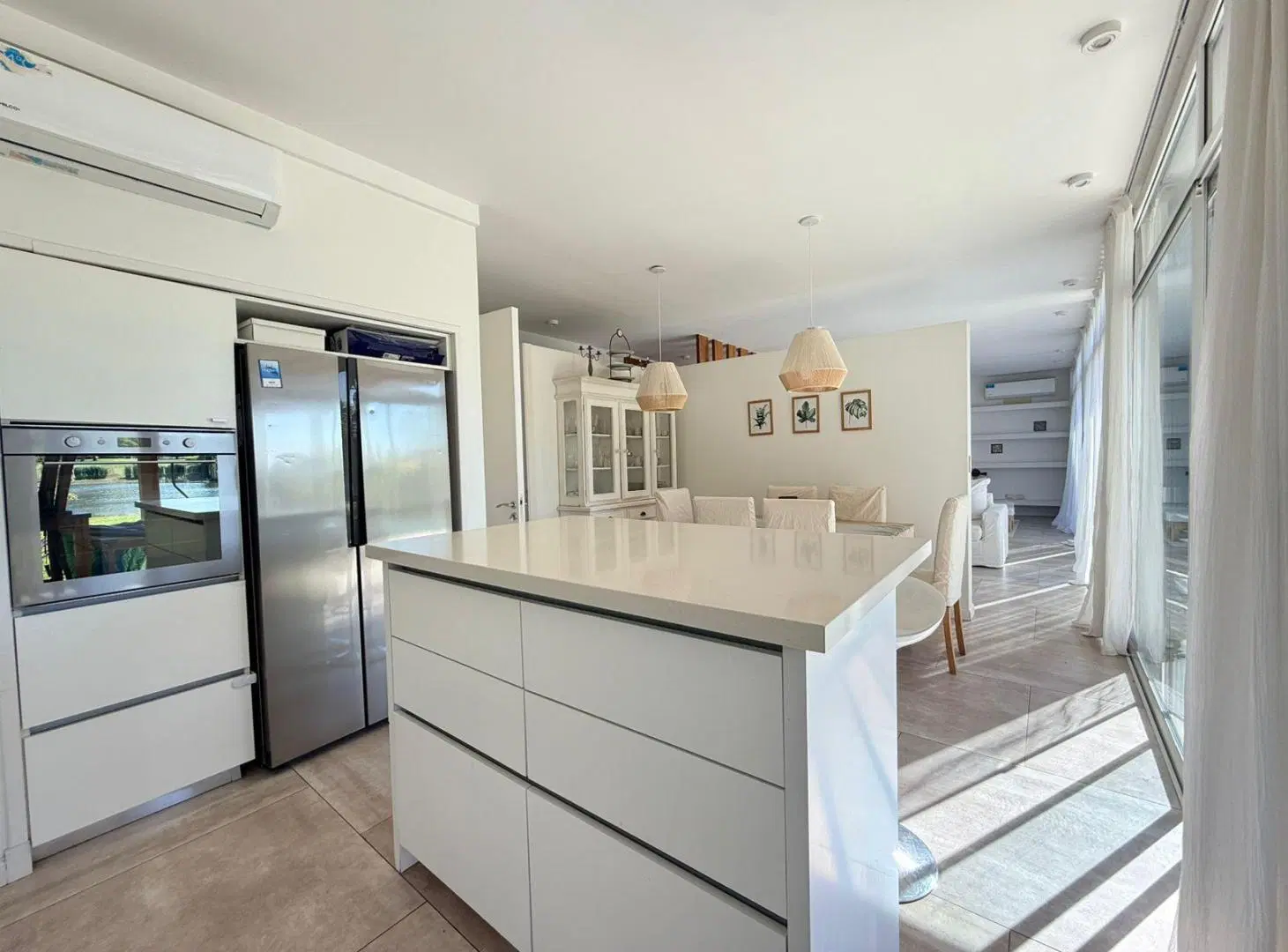 Casa en venta de 6 ambientes en Canton Islas al agua amoblada y equipada 3