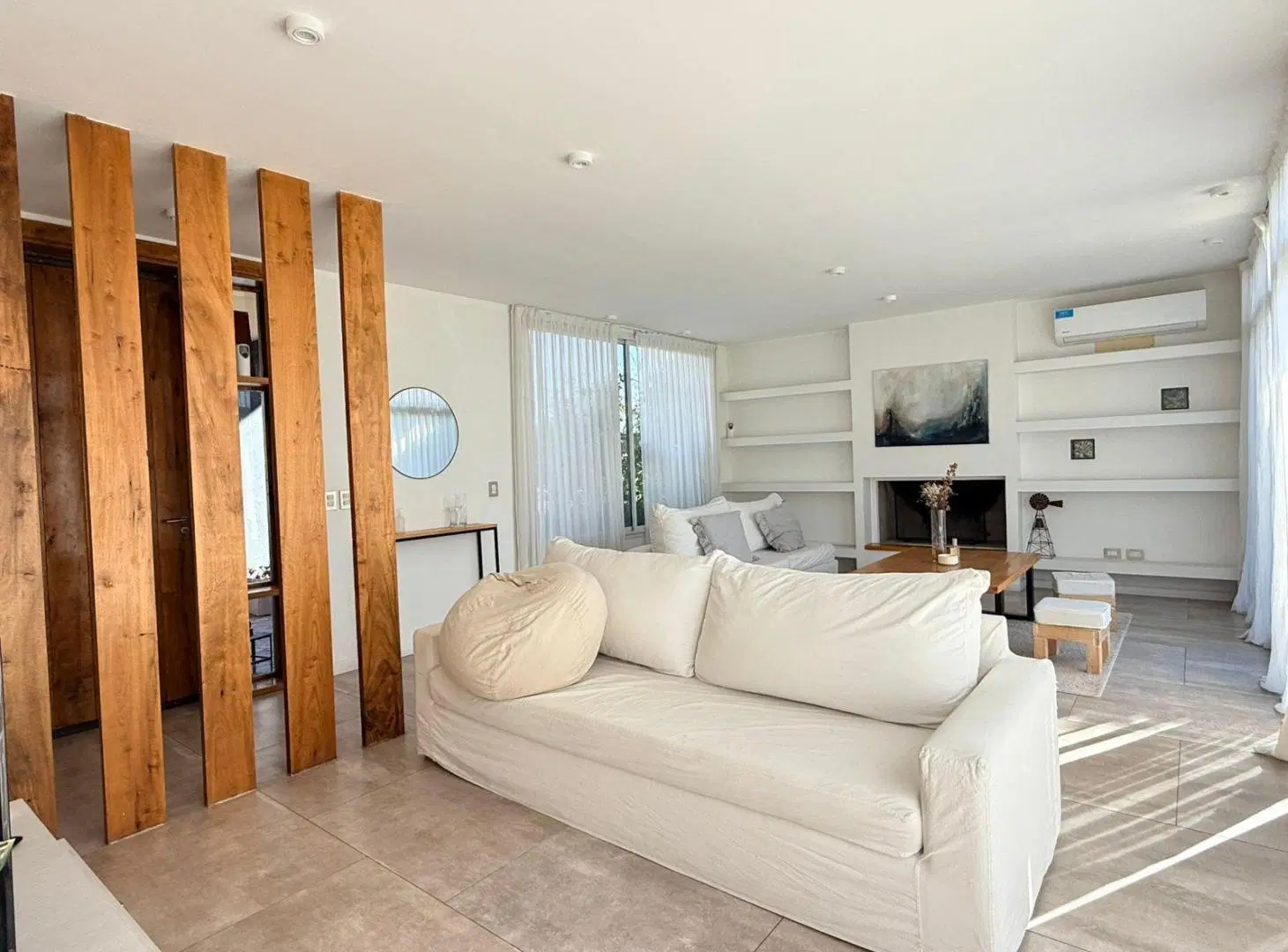 Casa en venta de 6 ambientes en Canton Islas al agua amoblada y equipada 2