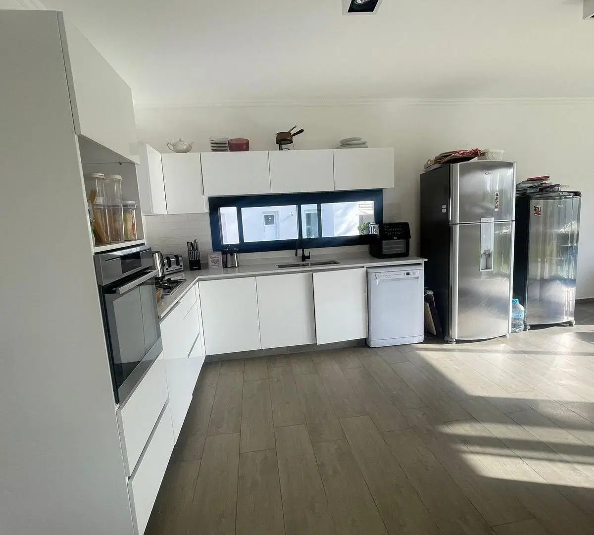 Casa en venta de seis ambientes con pileta en San Matias area tres 3