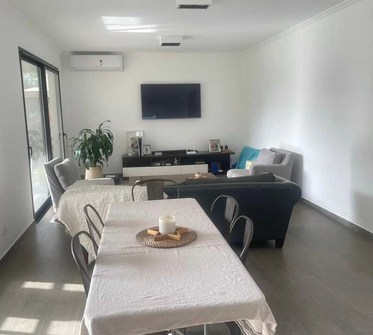Casa en venta de seis ambientes con pileta en San Matias area tres 2