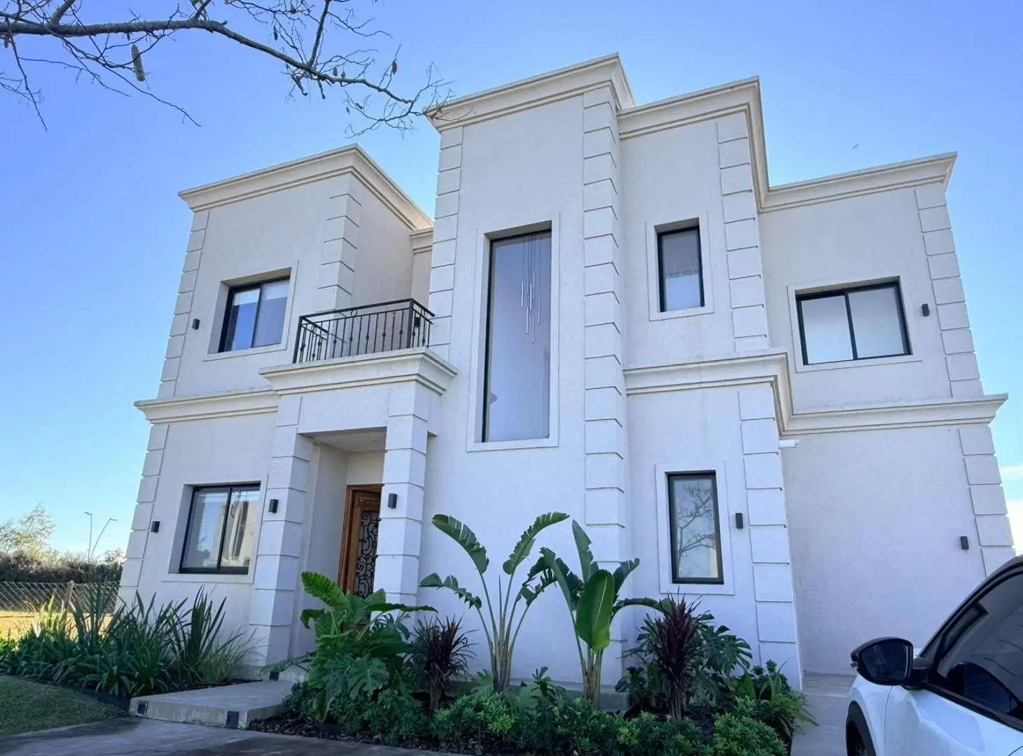 Casa alquiler anual amoblada en Puertos del Lago de cinco ambientes orientación norte con pileta 4