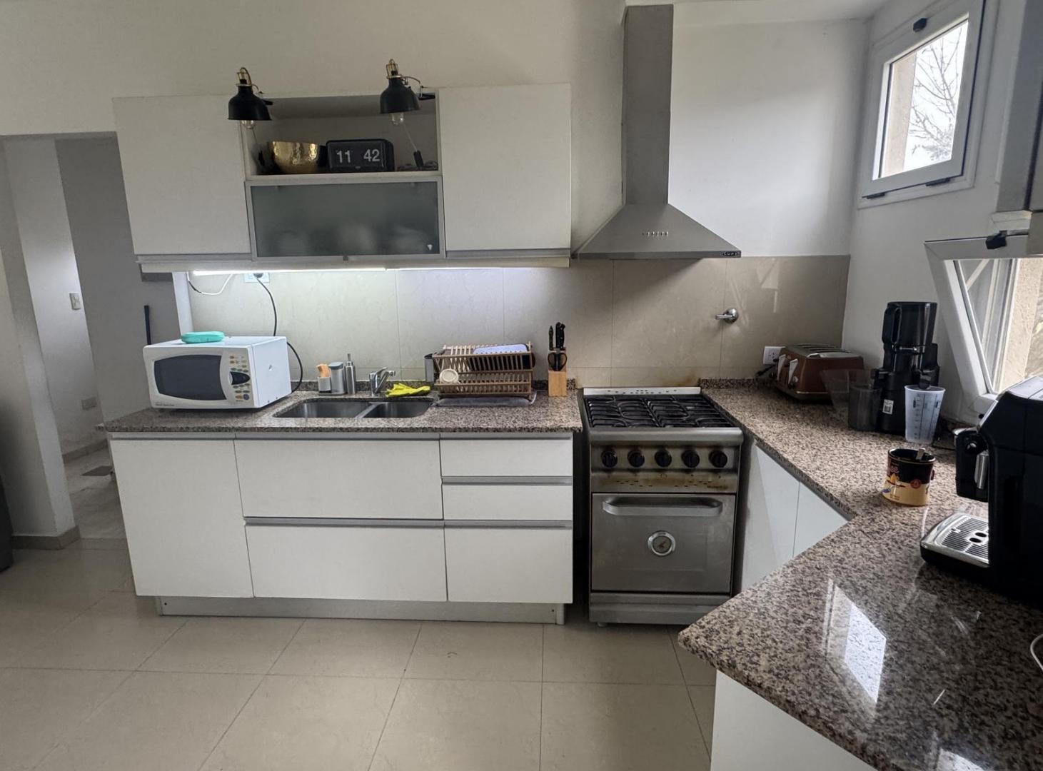 Casa de 5 ambientes al agua en venta en Cabos del Lago - Nordelta