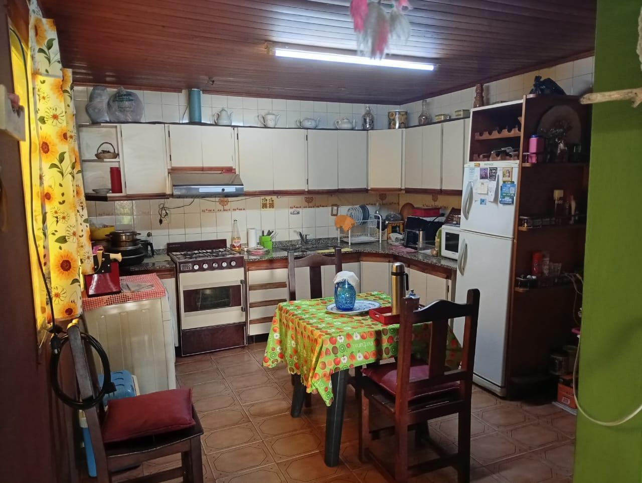 Foto de CASA CON GALPON Y DEPARTAMENTO EN SAN JOSE TEMPERLEY, imagen 5