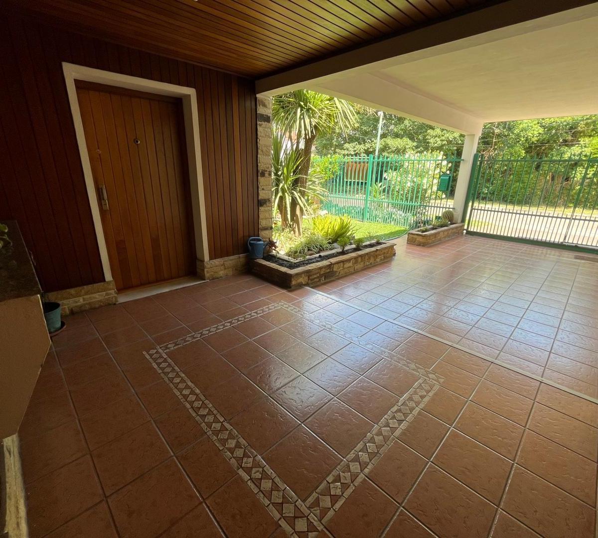 Foto de CASA DE CATEGORIA - 3 DORMITORIOS - S. A. DE PADUA, imagen 5