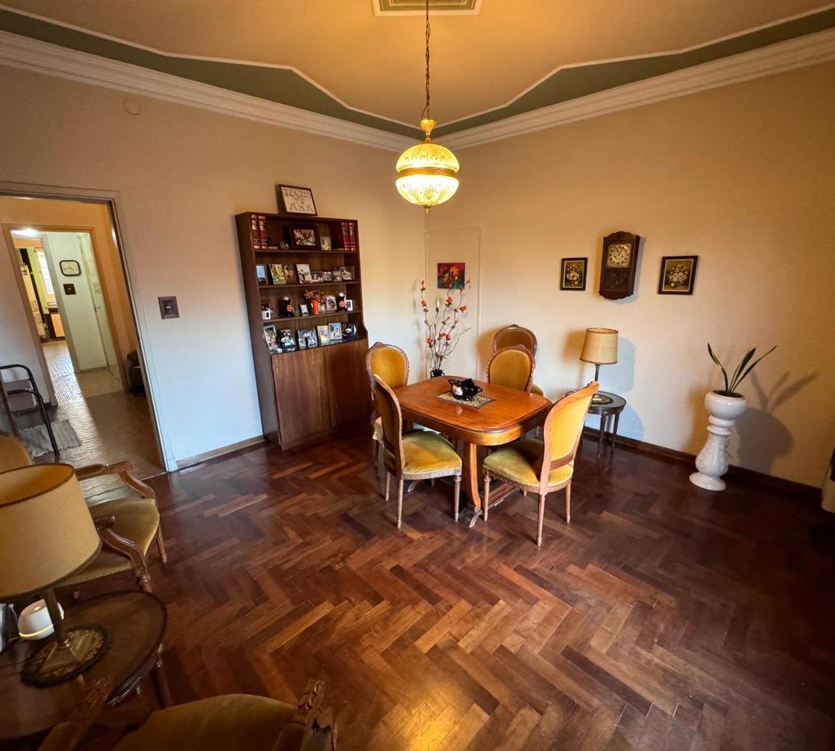 Foto de CASA + DOS DEPARTAMENTOS 2 Y 3 AMBIENTES - S. A. DE PADUA, imagen 2