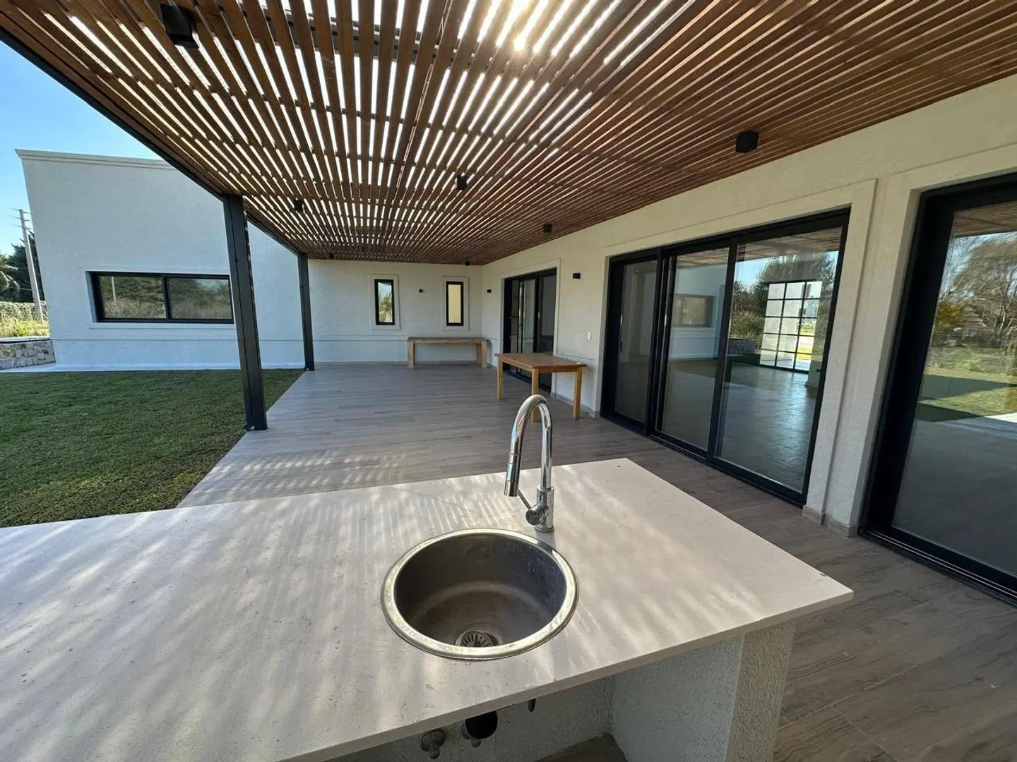 VENTA - CASA EN TERRAVISTA - ACCESO OESTE - GRAL. RODRIGUEZ 3