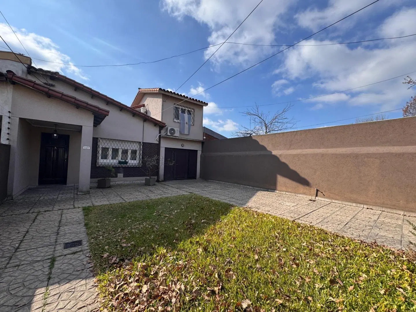 VENTA - CASA 5 AMBIENTES CON PARQUE- SA DE PADUA 2