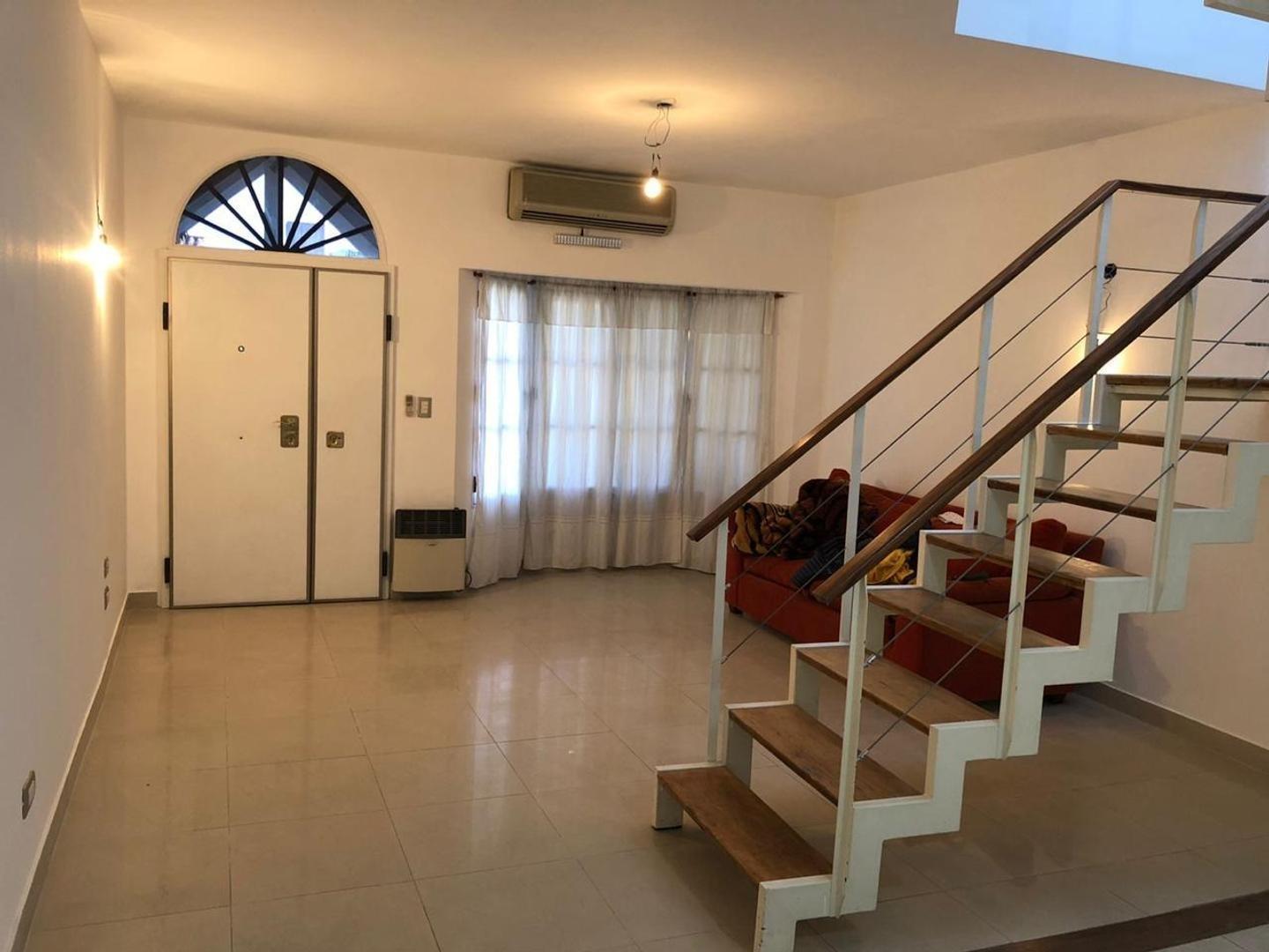 Foto de CASA - 6 AMBIENTES - SAN ANTONIO DE PADUA CENTRO, imagen 2