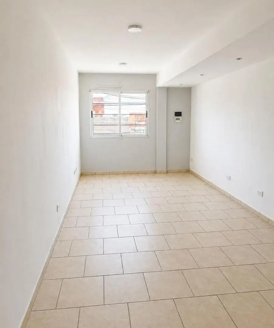 Monoambiente de 25 m² en alquiler en Sarandi 5