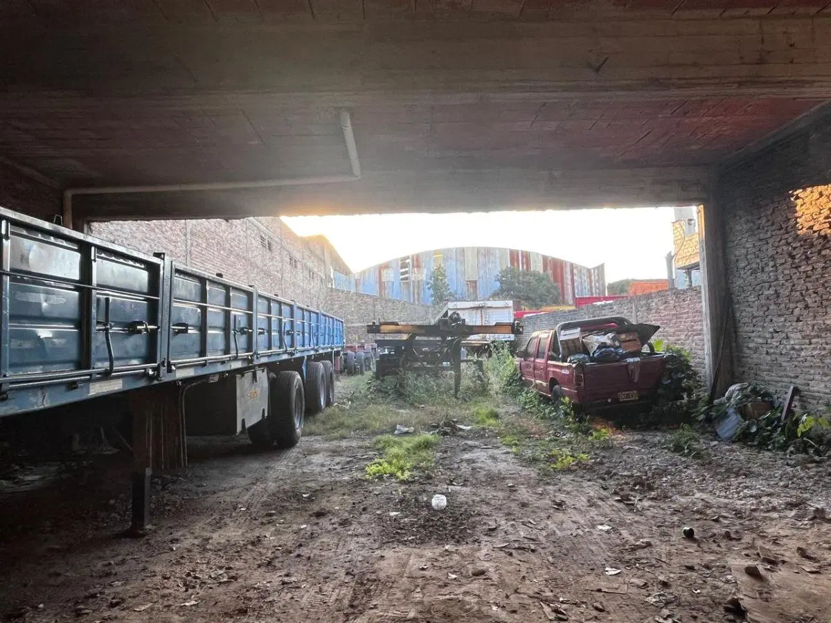 Galpon de 600 m² con cochera en venta en Sarandi 8