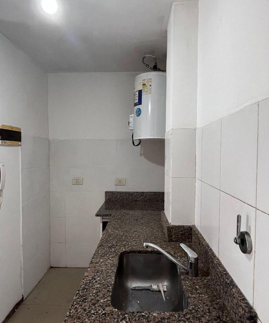 Foto de Departamento de 2 ambientes con cochera, lavadero y terraza en alquiler, imagen 2