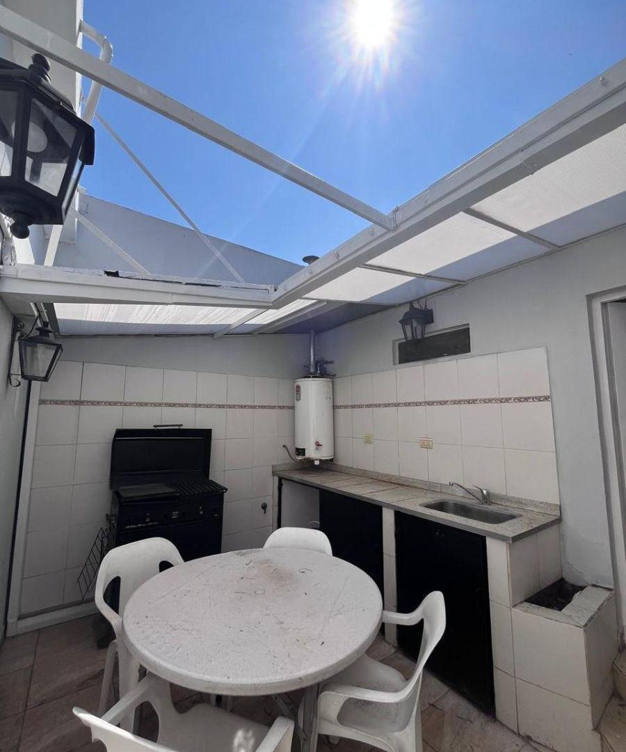 Foto de Departamento de 60 m² con 2 dormitorios en alquiler en Wilde, imagen 1