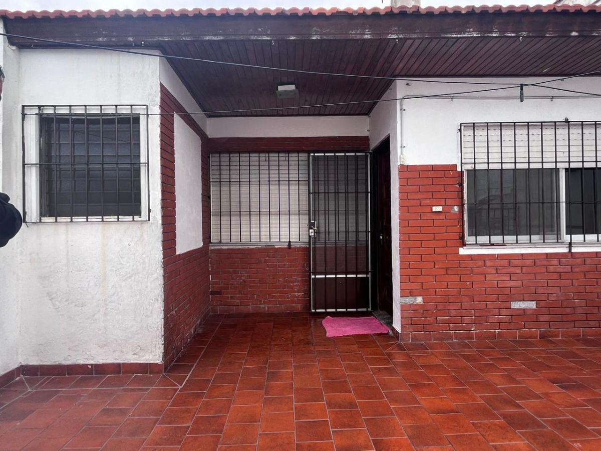 Foto de PH de 80 m² con 3 dormitorios en alquiler en Villa Dominico, imagen 3