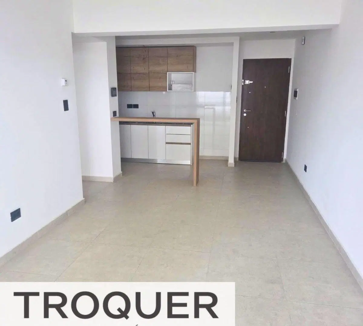 Departamento en Venta, Centro de Cipolletti. Edif. San Marino X 3