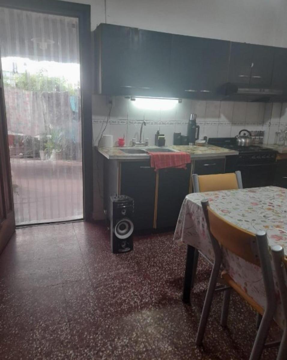 ¡Oportunidad Única en Parque San Martin, Merlo! 4