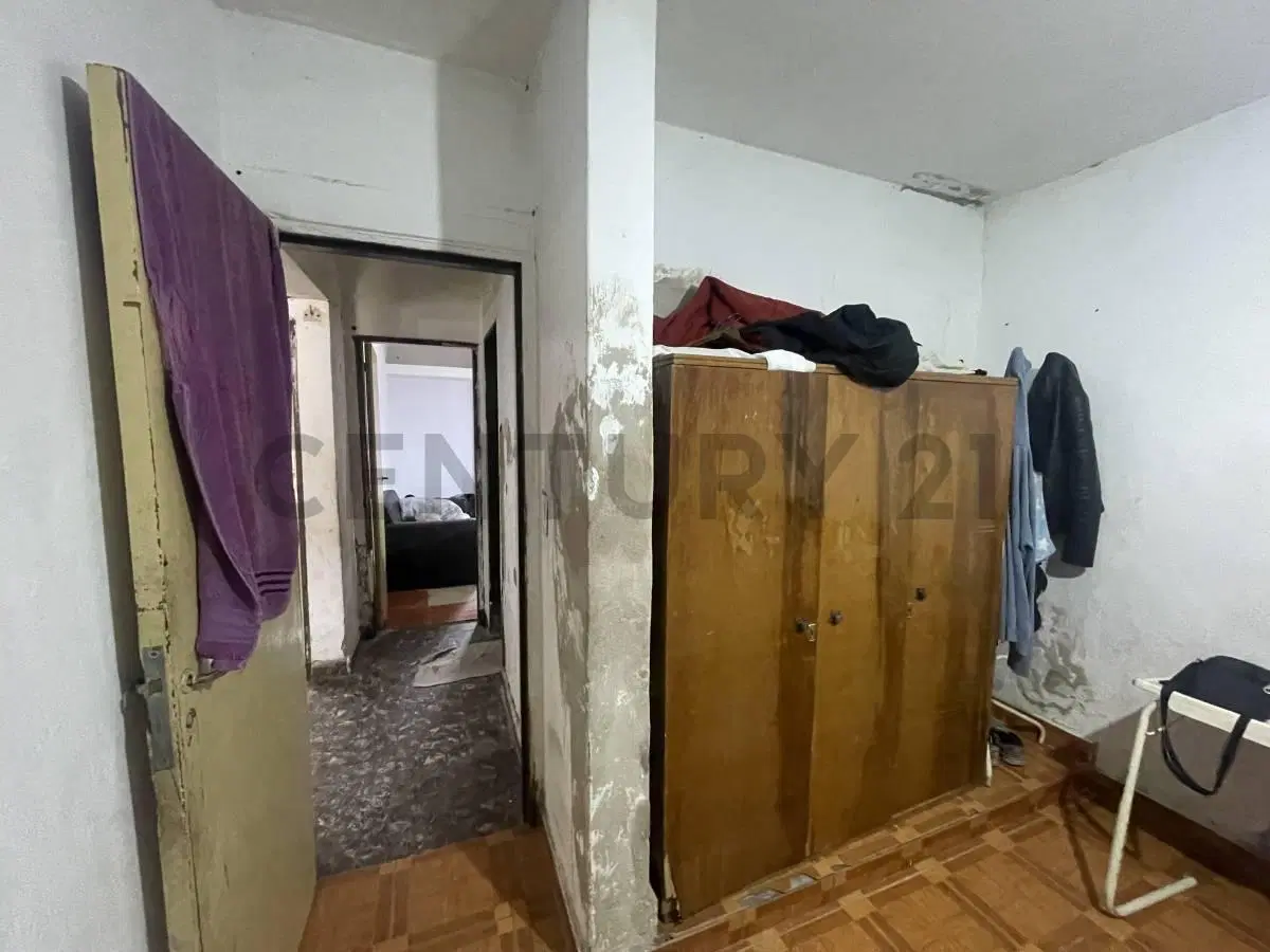 Oportunidad para inversores: lote esquina con dos viviendas 5