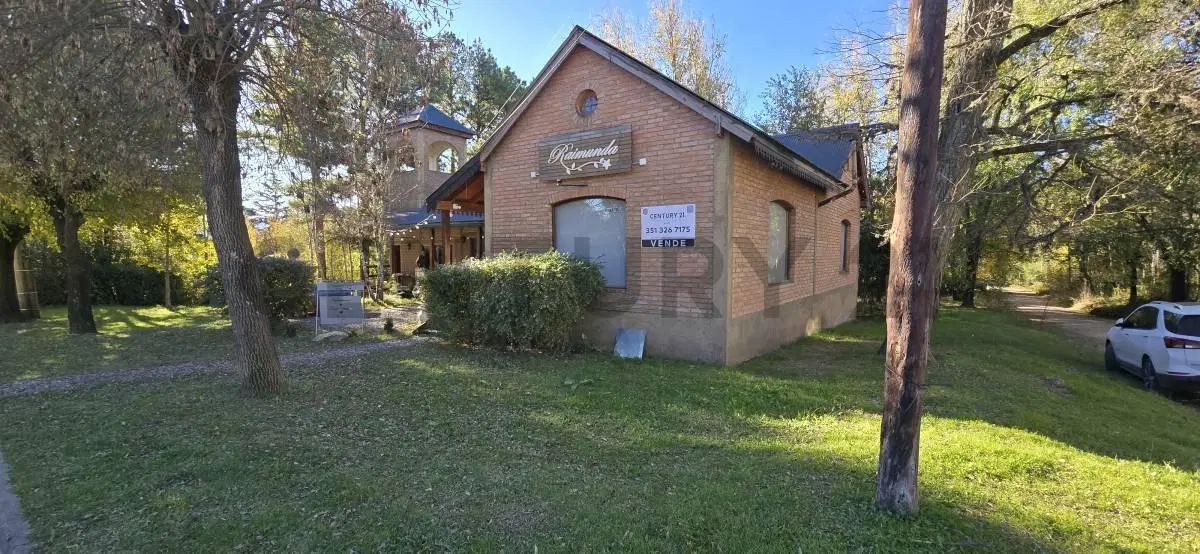 Hermoso complejo de locales comerciales en Villa Yacanto 3
