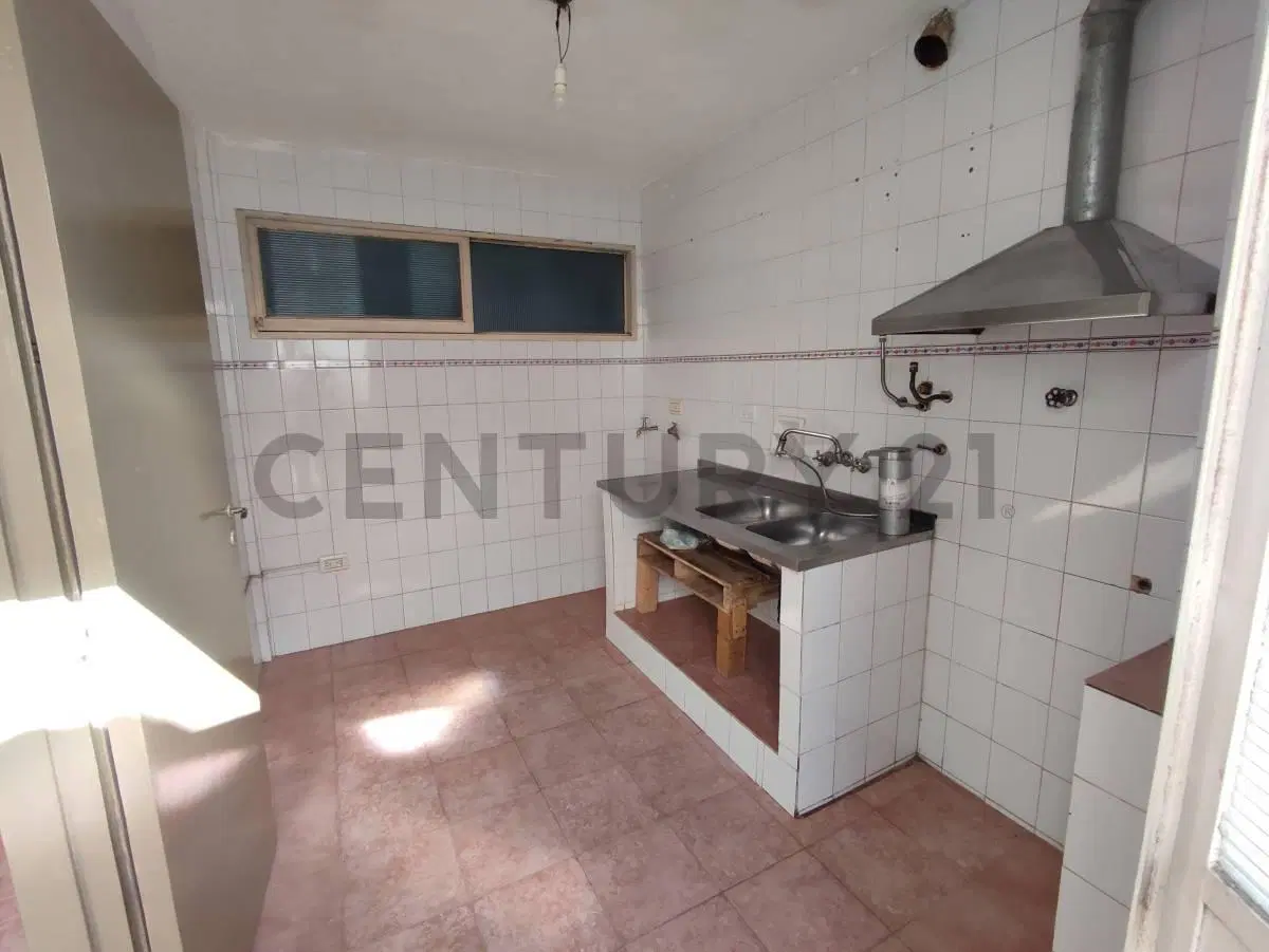 Alquiler Dpto 3 Dorm con Patio B° Obrero 4