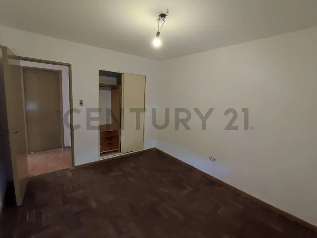 Alquiler Dpto 3 Dorm con Patio B° Obrero 3