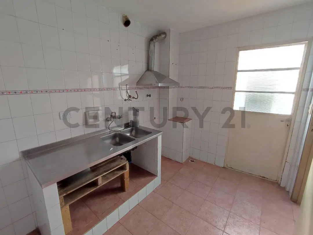 Alquiler Dpto 3 Dorm con Patio B° Obrero 2